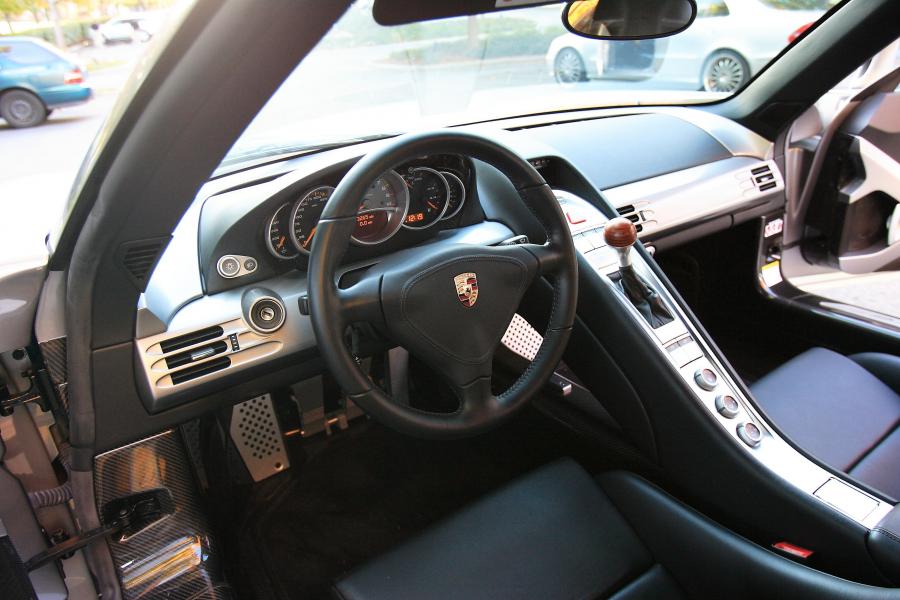  Porsche Carrera GT 2004 года  (фото 65 из 77)